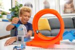 Hot Wheels Loop Stunt Champion with Dual Loop, Dual Launch Trackset, Spring Ramp 1 Car for Kids - Image 2