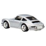 Hot Wheels 71 Porsche 911, Die-Cast Replica from Popular Movie, TV Show or Video Game - Image 5