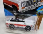 Hot Wheels 75 Chevy Blazer Custom HW Dirt Ages 3 and Up 115/250 (White) - Image 2