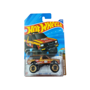Hot Wheels 2025 Dirt Mordus De Poussiere . Chevy Blazer 4 X 4