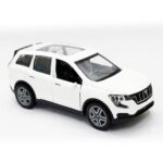 Mahindra XUV 700 1.36 Scale Die Cast - Image 4